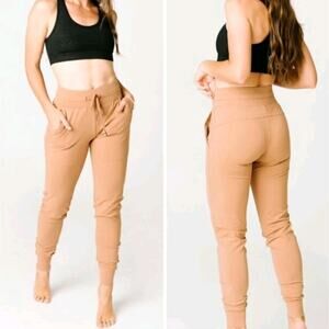 Zyia Ascend Joggers Size M
